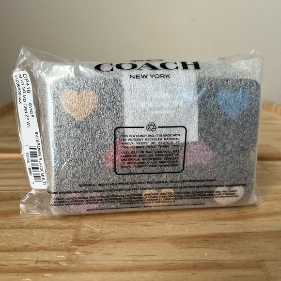 Coach Wallet🎈🎈 - Picture 9 of 9